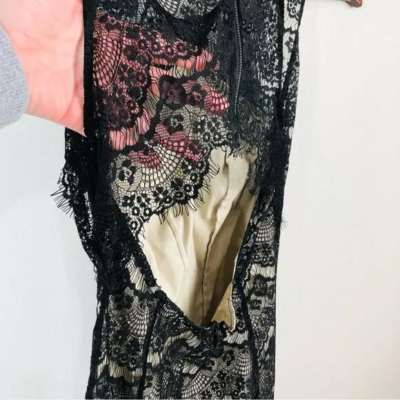 Naked ZEBRA Nude Mid Dress with Black Lace Overlay Small - Picture 6 of 8